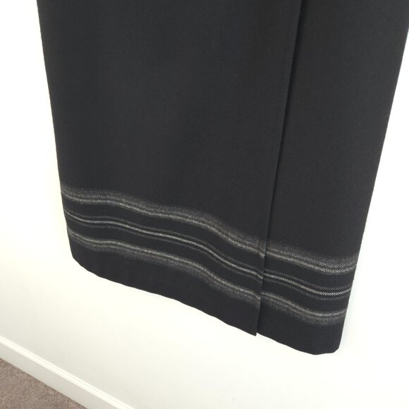Eddie Bauer Black Skirt with Gray Accents - Picture 3 of 13